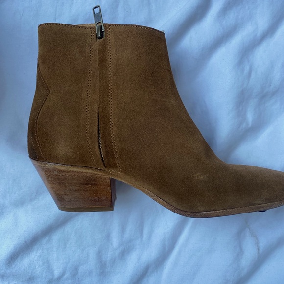 Host Pick 🎊 Isabel Marant Dacken Boots 35/ US 5 - Picture 10 of 11